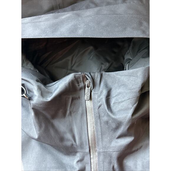 Lululemon Black full zip hood Vented Jacket Black zip pockets hi low hem sz 6 Ne - Picture 5 of 16